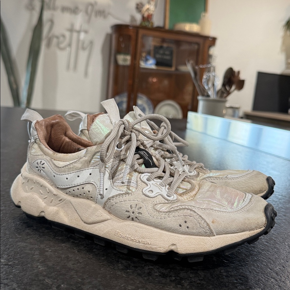 Flower Mountain Cream Sneakers